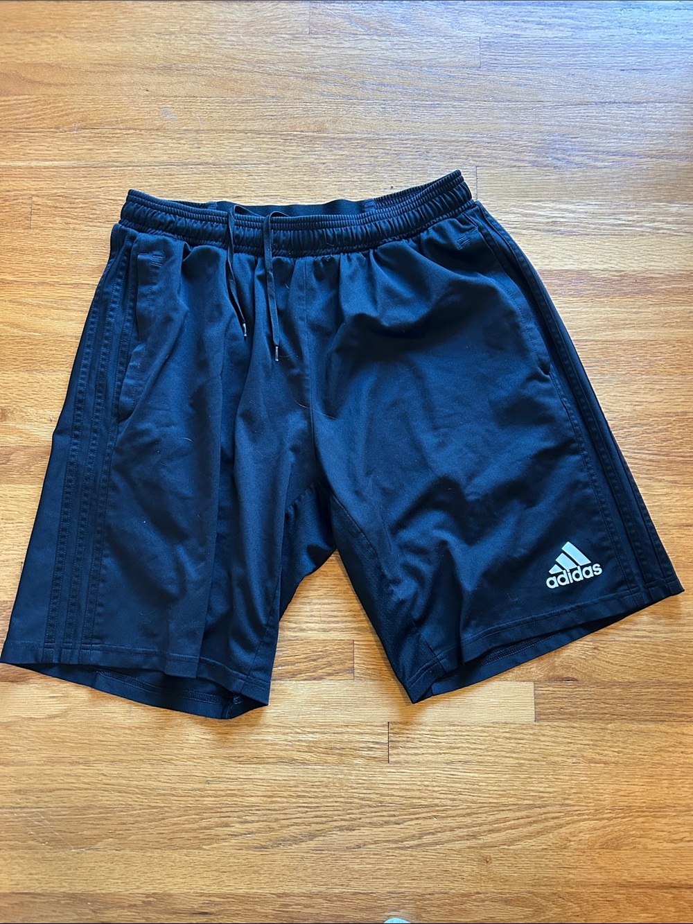 adidas Men’s Black Athletic Training Shorts with Logo. Size large